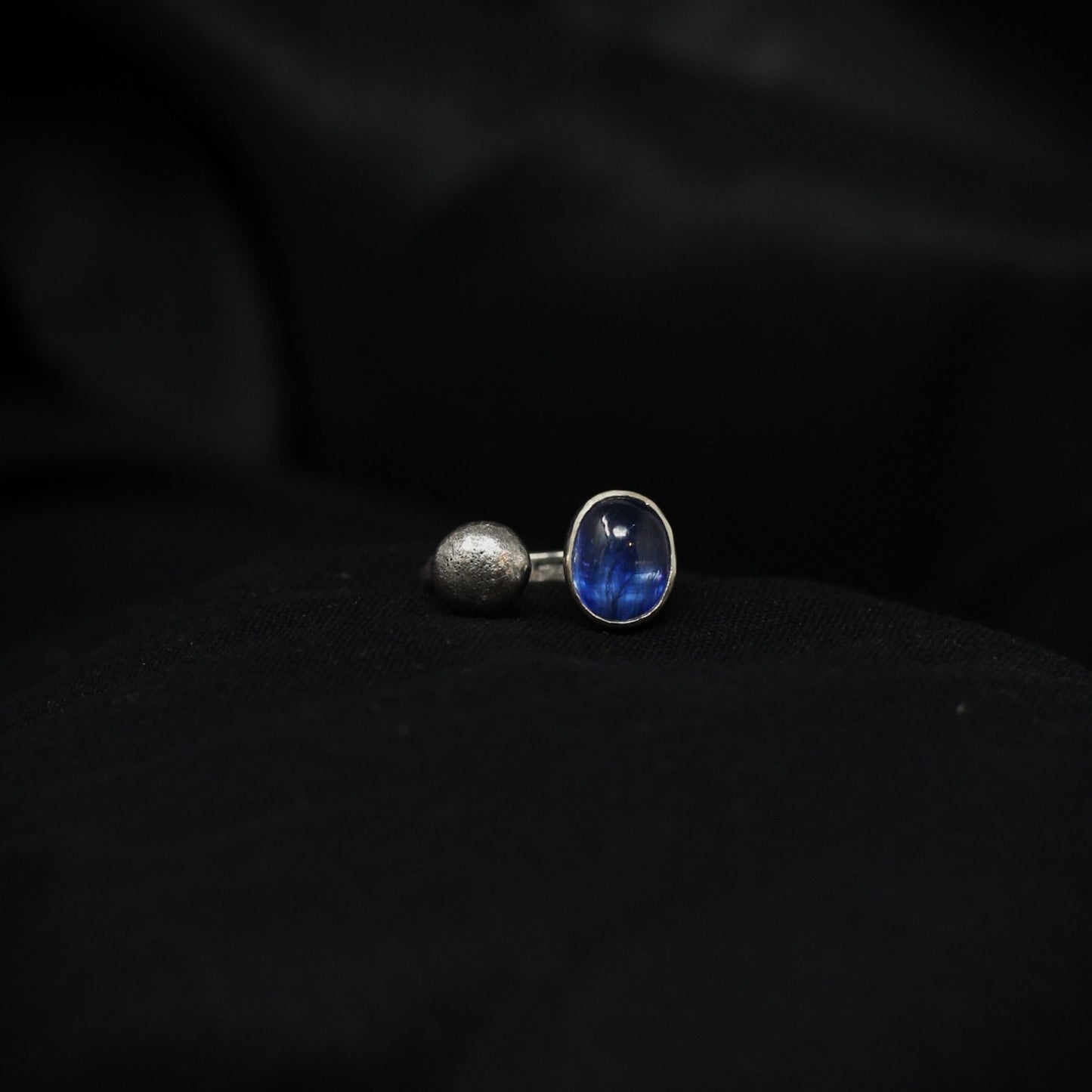 Kyanite Pebble Ring