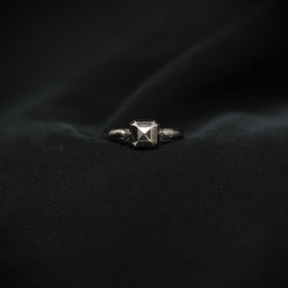 Emerald Square Ring
