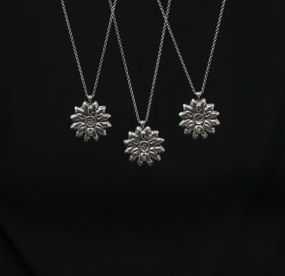 Marisa's Flower Necklace