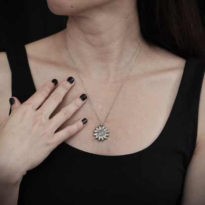 Marisa's Flower Necklace